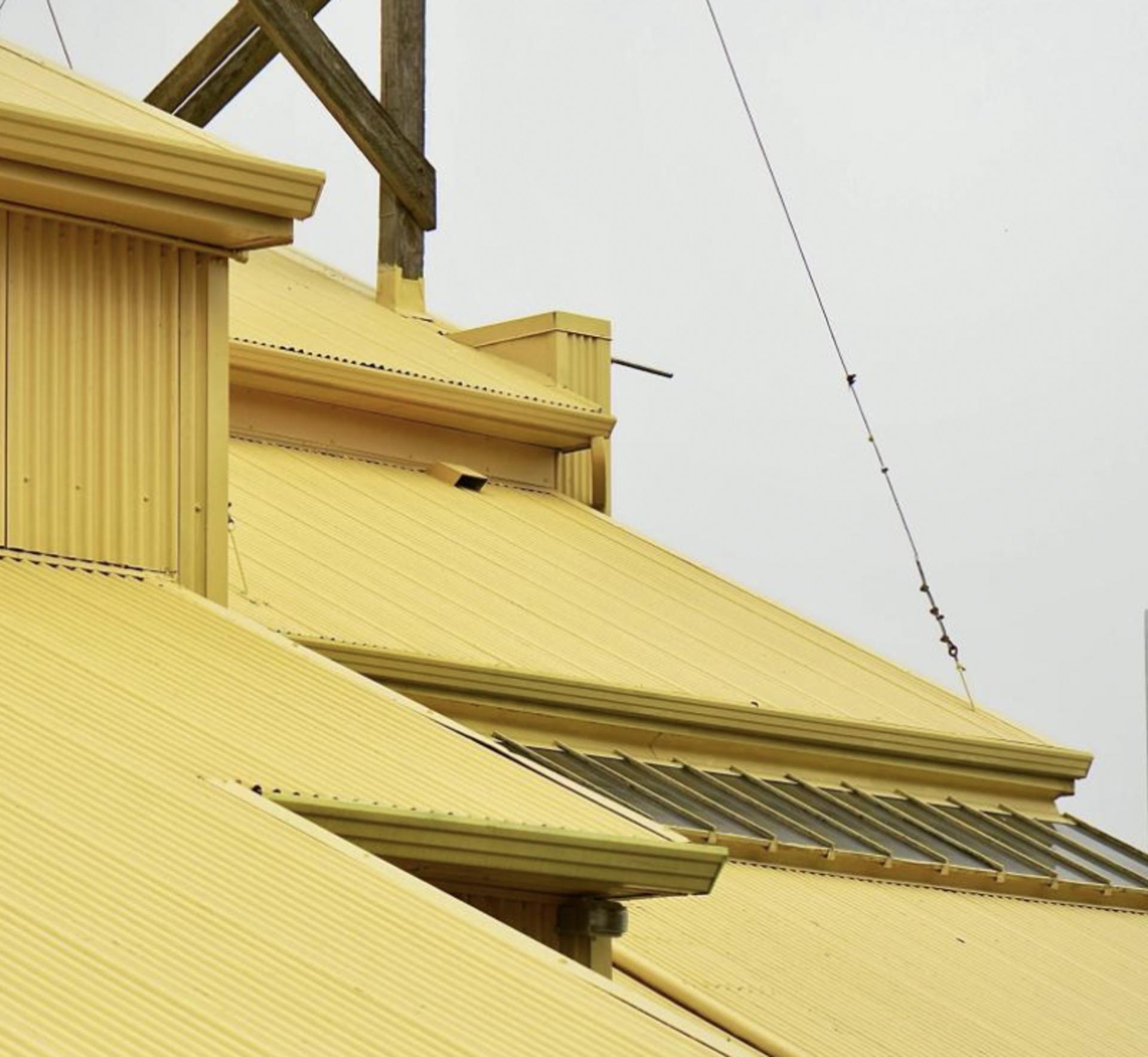 Hình ảnh minh họa mái tôn Phumy Panel - Vàng kem