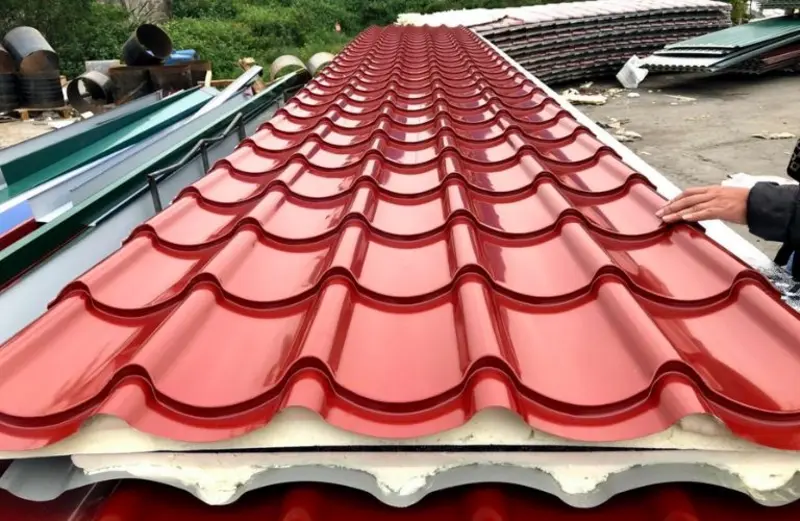 Tôn lạnh giả ngói được dập khuôn theo hình dạng ngói truyền thống