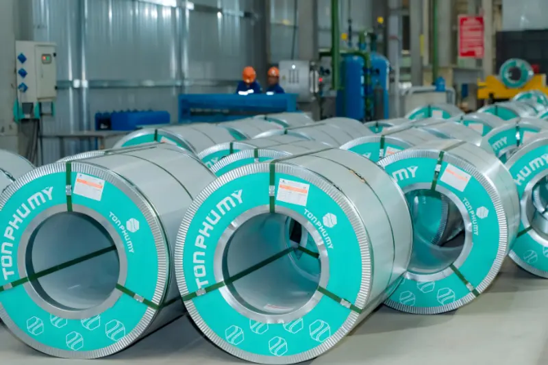 Khổ tôn Phú Mỹ được sản xuất theo khổ cuộn thép nền tiêu chuẩn