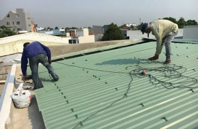 Thi công và bảo trì mái tôn chuẩn để kéo dài tuổi thọ