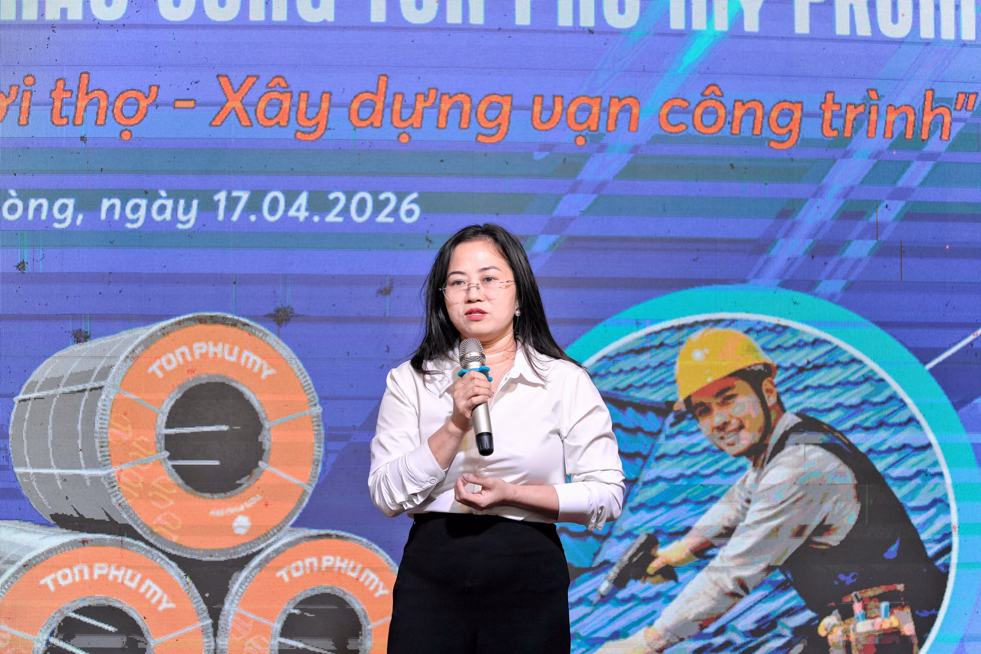 Giám đốc phân phối Tôn Phú Mỹ miền Bắc phát biểu tại hội thảo